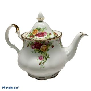 Royal Albert Old Country Roses Teapot With Floral Pattern And Gold Trim