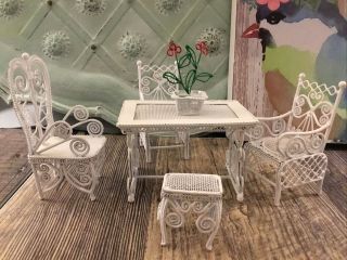 Dollhouse Miniature - - 6 Pc White Wire Dining Set 3 Chairs Stool Flowers Table