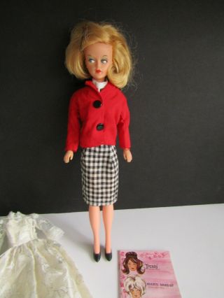 Vtg 1963 American Character TRESSY Doll wearing Checkmate w Booklet 3