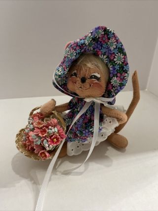 1998 Annalee 7 " Blossom Mouse Holding A Wicker Basket,  Floral Dress & Hat