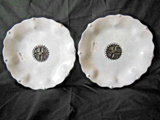 Set Of 2 Vietri Italy Incanto White Pearl Salad Plates W/ Metallic Emblem