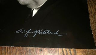 Alfred Hitchcock Signed B&W Photograph JSA Authentic 11x14 Psycho 4