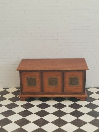 Artisan Dollhouse Miniature Wooden Blanket Chest Trunk With Metal Plaques 1:12