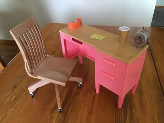OUR GENERATION 18” DOLL AWESOME ACADEMY TEACHER’S DESK,  CHAIR W/ ACCESSORIES 3
