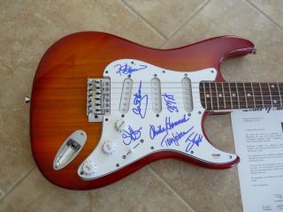 Doobie Brothers Band Ip Signed Autographed Electric Guitar X7 Psa Certified