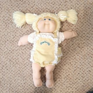 Vintage 1983 Cabbage Patch Kids Girl Doll Blonde Hair Double Freckles Floral