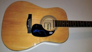 Willie Nelson Signed Full Size Acoustic Guitar On The Road Again Highwaymen Psa