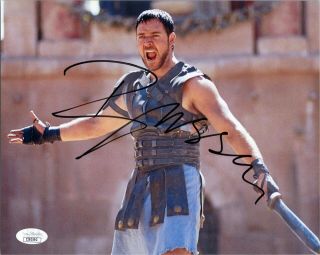 Russell Crowe Authentic Hand - Signed " Gladiator " 8x10 Photo (jsa)