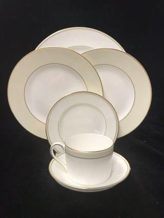 Wedgewood Vera Wang Champagne Duchesse 6 Piece Set 4 Plates,  Cup & Saucer