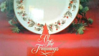 All The Trimmings - Set Of 4 Salad Plates (7.  5 ") Japan - Gold Rim - Holly