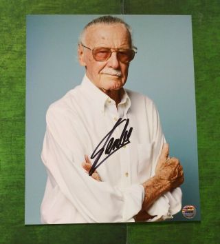 Stan Lee Hand Signed Autograph 8x10 Photo Marvel Comics
