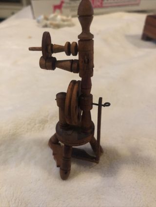 Vintage Dollhouse Miniature Wood Old Wooden Spinning Wheel 4”