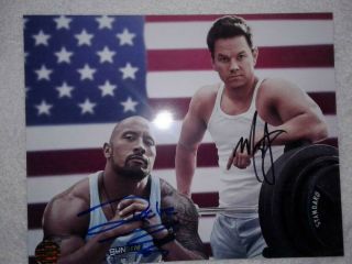 The Rock & Mark Wahlberg Hand - Sign Autographed 8x10 Pain & Gain Movie Photo Wcoa