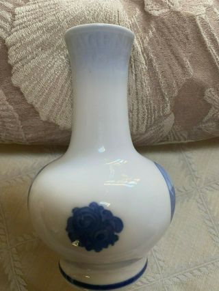 Antique Vase Porcelain Royal Copenhagen Denmark Swan Neck Vintage R36 3