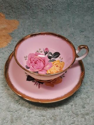 Vintage Paragon Teacup Majesty " Cabbage Rose " Fine Bone China England