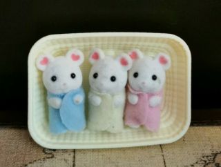 Epoch Sylvanian Families Marshmallow Mouse Triplets