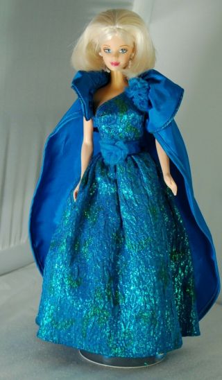 1984 Mattel Designer Oscar De La Renta Series V Outfit W/classique Barbie