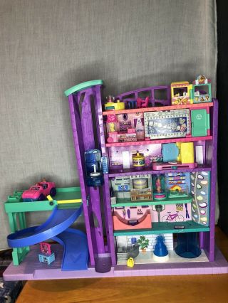 Polly Pocket - Mega Mall With Elevator - Vehicle & Micro Dolls - Gfp89