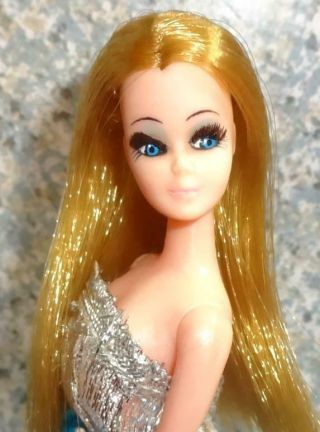 Cat Eyes H11a Dawn Bluebelle Evening Gown Topper Doll