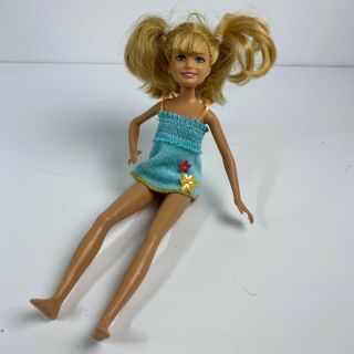 Skipper Stacie Barbie Doll By Mattel Dressed in Robe Dress Pigtails 2010 2