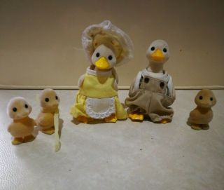 Sylvanian Families Vintage Puddleford Duck Family With Baby Ducklings.