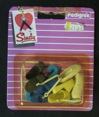 1980s Sindy Pedigree Boxed Accessories 44408 Ballet Shoes Pumps Sandals Hangers