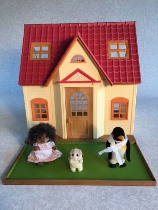 Sylvanian Families Cosy Cottage With Animals And Schoolroom Furnished