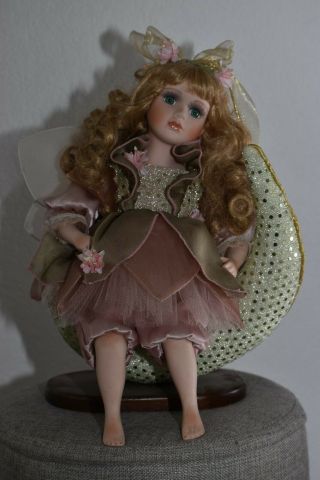 Geppeddo Porcelain Doll Fairy Tale Series,  Stand,  Blonde Hair