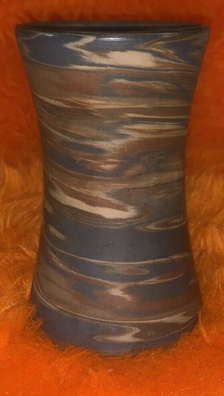 Old Vintage Niloak Signed Arts & Crafts Pottery Mission Swirl 4.  5 " Vase Arkansas