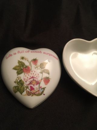 Rare Vintage Strawberry Shortcake Heart - Shaped Trinket Box - Jewelry Porcelain