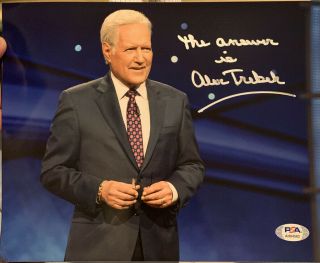 Alex Trebek Autographed Signed 8x10 Photo - Psa/dna - Jeopardy Tv Host