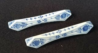 Two Antique Meissen Crossed Swords Blue Onion Porcelain Knife Rest 3 3/4 "