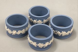 Set Of 4 Vintage Wedgwood Jasperware Blue White Grapevine Napkin Rings Aa