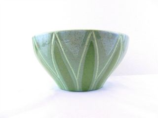 Red Wing Art Pottery M - 4013 Bowl Green on Green Speckle Scraffito Flower DC2 2