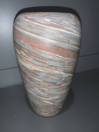 Early Niloak Pottery Mission Swirl Arts & Crafts Vase 6.  5” Tall