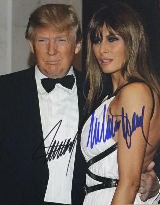 Donald Trump And Melania Trump Signed 8x10 Photo Autograph