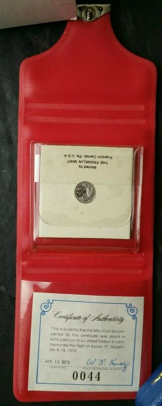 The Apollo 17 Eyewitness Platinum Mini - Coin
