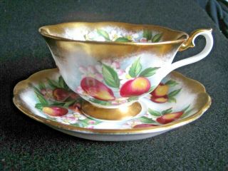 Royal Albert Treasure Chest Series Teacup And Saucer Heavy Gold Cabinet Fruit