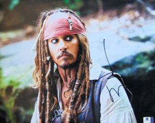 Johnny Depp Signed Autographed 11x14 Photo Pirates Of The Caribbean Gv718369