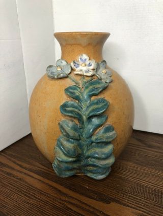 Rush Teco Art Pottery 3d Green Stemmed Blue Florals Prominently On Tan Vase 8”h