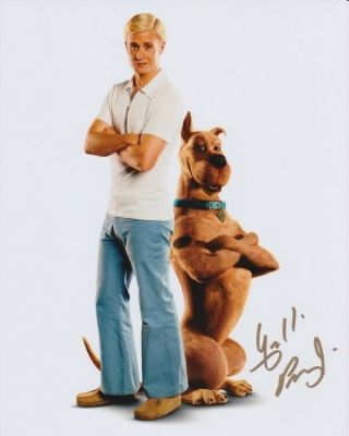 Freddie Prinze Jr.  Signed Autographed 8x10 Scooby - Doo Fred Photograph