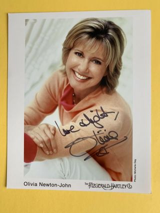 Olivia Newton - John Signed Color Publicity Photo Taken By Pamela Springsteen