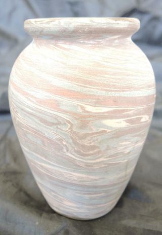Vintage Niloak Pottery Mission Swirl 4 3/4 " Tall Vase