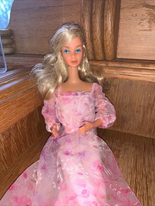 Vintage 1978 Kissing Barbie W/ Dress