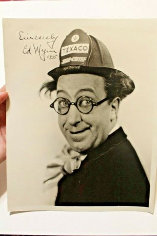 Rare Signed Dated 1935 Ed Wynn Autographed Vintage Photo Texaco Fire Chief Hat