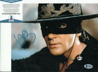 Antonio Banderas Signed (the Mask Of Zorro) Mpvie 8x10 Photo Beckett Bas T55014