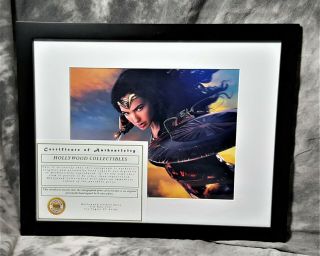 Gal Gadot Authenticated Autograph Signed Wonder Woman Hollywood Collectibles