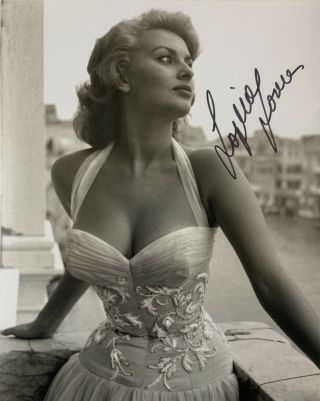 Sophia Loren Signed 8x10 Photo Model Actress Sexy Autographed Authentic Rare