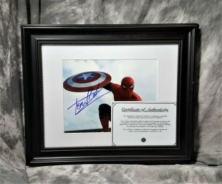 Tom Holland Autographed Signed 8x10 Photo With Spider - Man Peter Pan