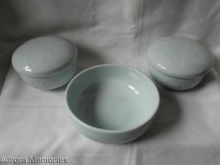 Vintage Chinese Longquan Style Celadon Porcelain Rice Bowls Lids Grapes